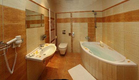 Hotel Slovan - Koupelna de luxe.jpg